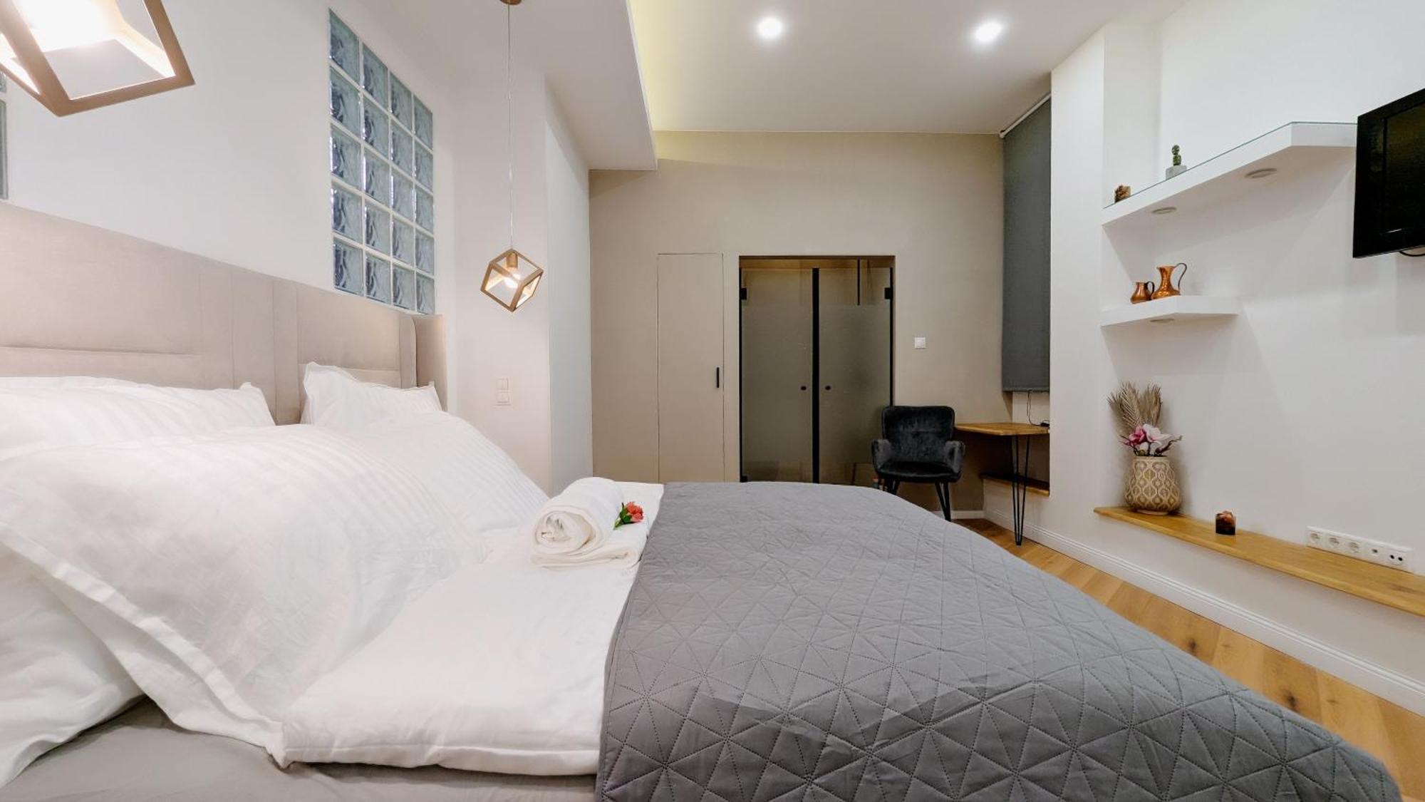 Апартаменти Pedestrian Apartment, The Location Будапешт
